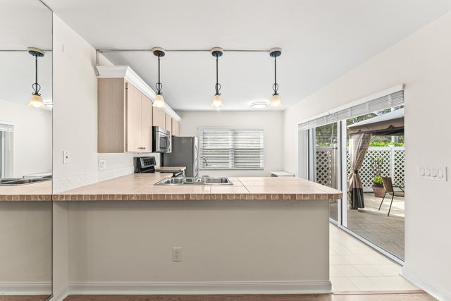 3136 Kingston Court, West Palm Beach, FL 33409