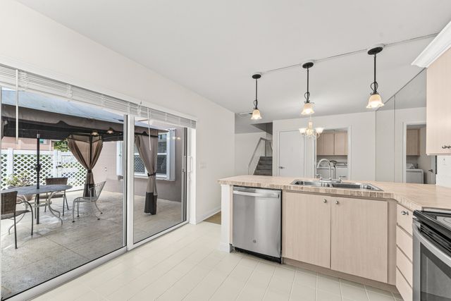 3136 Kingston Court, West Palm Beach, FL 33409