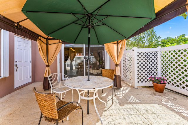 3136 Kingston Court, West Palm Beach, FL 33409