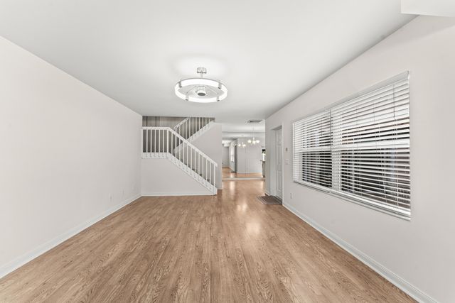 3136 Kingston Court, West Palm Beach, FL 33409