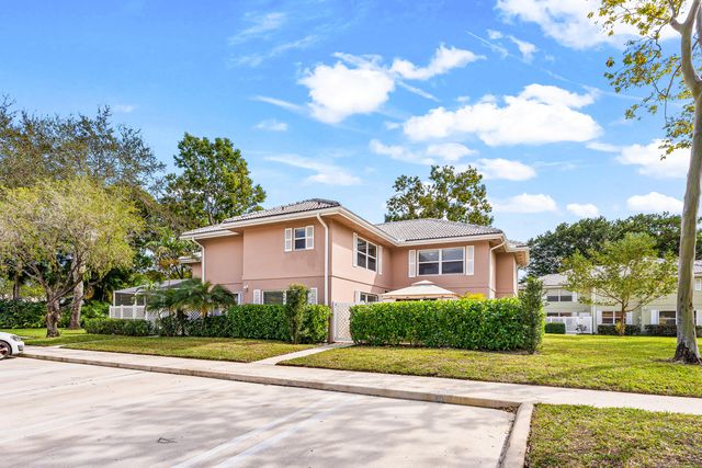 3136 Kingston Court, West Palm Beach, FL 33409