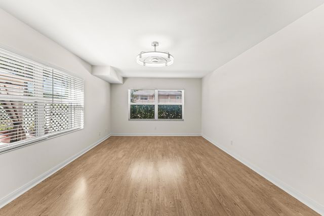 3136 Kingston Court, West Palm Beach, FL 33409