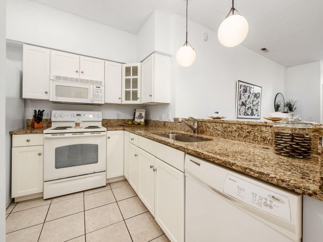 46 W Russell Street, Columbus, OH 43215