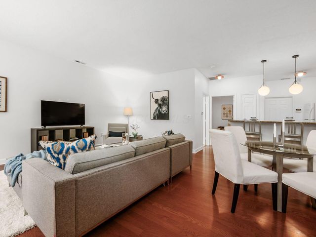 46 W Russell Street, Columbus, OH 43215