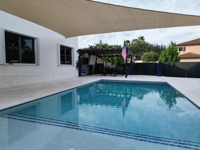 175 NE 26th Ave, Homestead, FL 33033