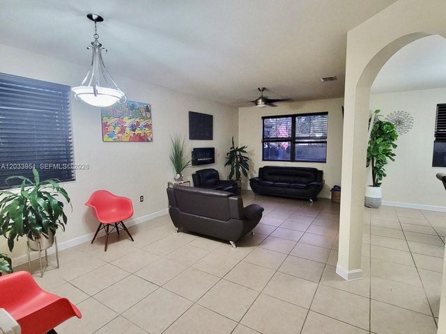175 NE 26th Ave, Homestead, FL 33033