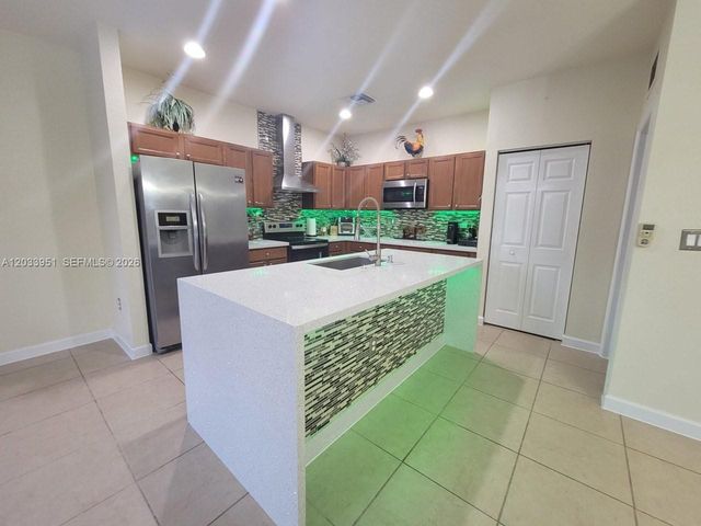 175 NE 26th Ave, Homestead, FL 33033