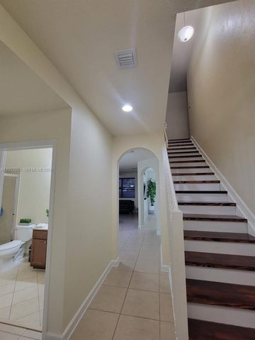 175 NE 26th Ave, Homestead, FL 33033