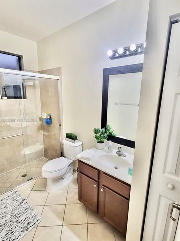 175 NE 26th Ave, Homestead, FL 33033