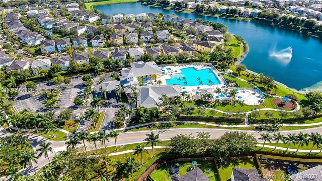 175 NE 26th Ave, Homestead, FL 33033