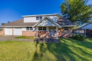 2519 Lazy Lake Drive, Houston, TX 77058