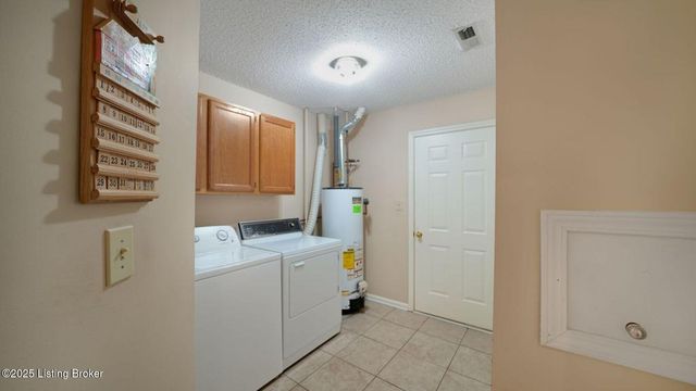 8001 Butler National Ct, Louisville, KY 40291