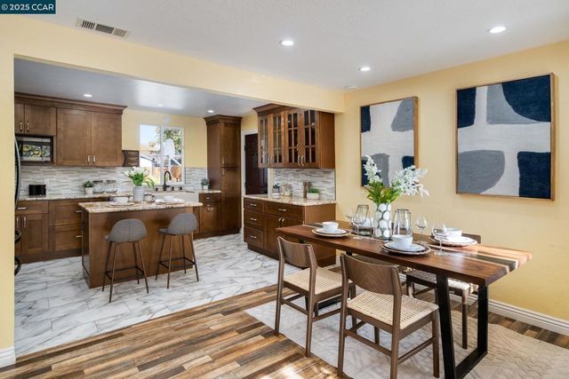 2941 Crawford St, Concord, CA 94518