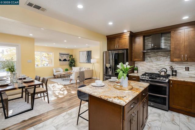 2941 Crawford St, Concord, CA 94518