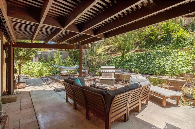 1708 Beechwood, Fullerton, CA 92835