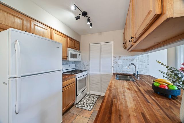 7732 159th Place, Tinley Park, IL 60477