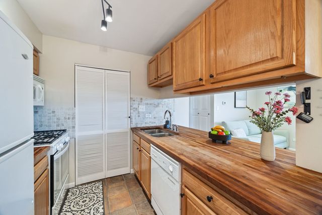 7732 159th Place, Tinley Park, IL 60477