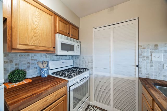 7732 159th Place, Tinley Park, IL 60477