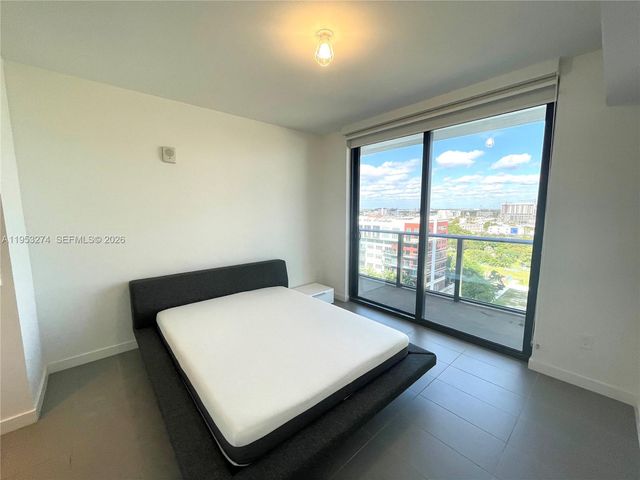 1600 NE 1st Ave 1018, Miami, FL 33132