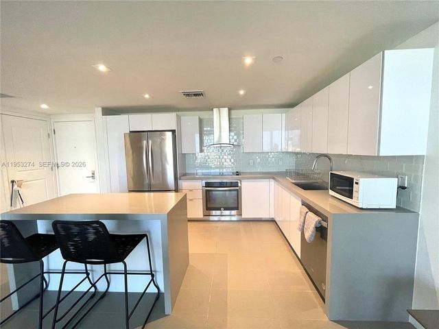 1600 NE 1st Ave 1018, Miami, FL 33132