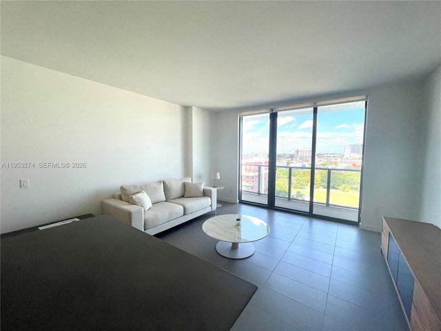 1600 NE 1st Ave 1018, Miami, FL 33132