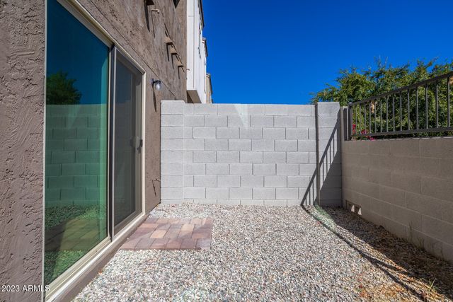 2169 W Harmont Drive, Phoenix, AZ 85021