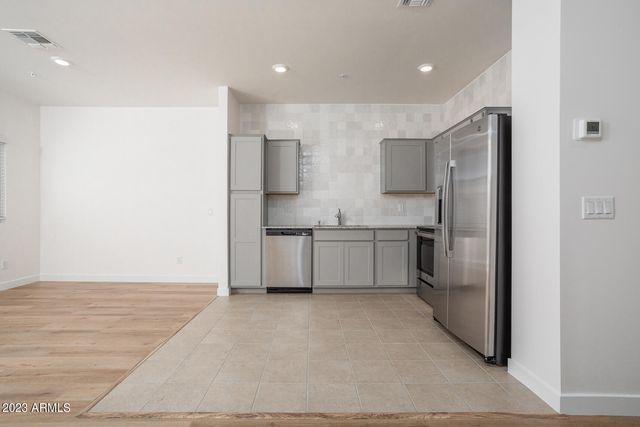 2169 W Harmont Drive, Phoenix, AZ 85021