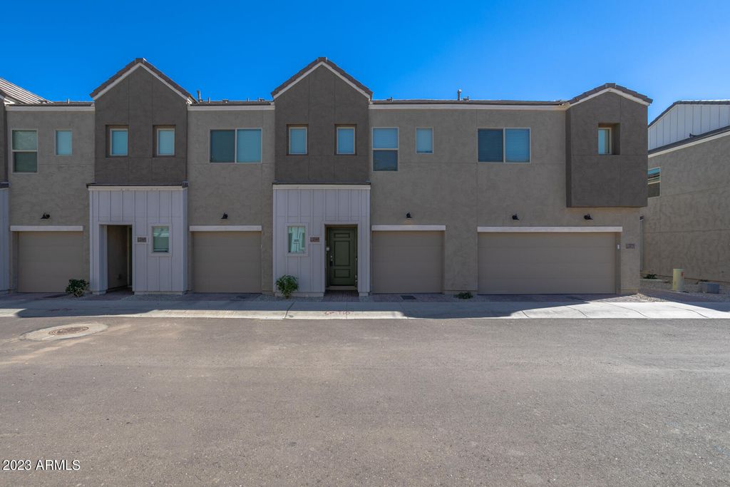 2169 W Harmont Drive, Phoenix, AZ 85021