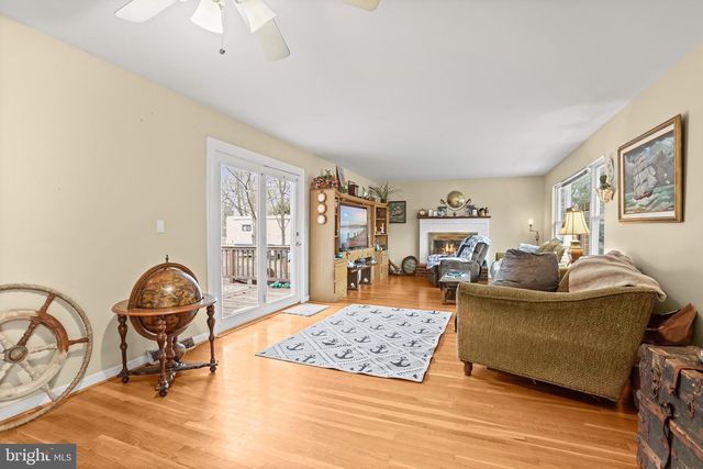 3504 WAKEFIELD ST, Colonial Beach, VA 22443