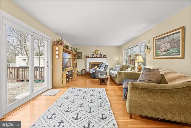 3504 WAKEFIELD ST, Colonial Beach, VA 22443