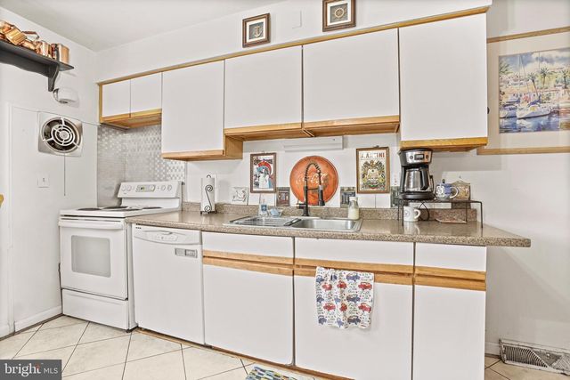 3504 WAKEFIELD ST, Colonial Beach, VA 22443