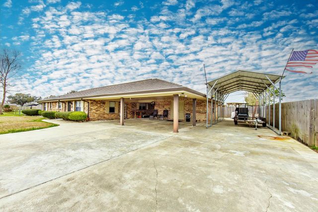 2410 Karen St, Thibodaux, LA 70301