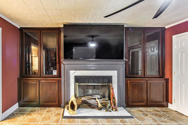 2410 Karen St, Thibodaux, LA 70301