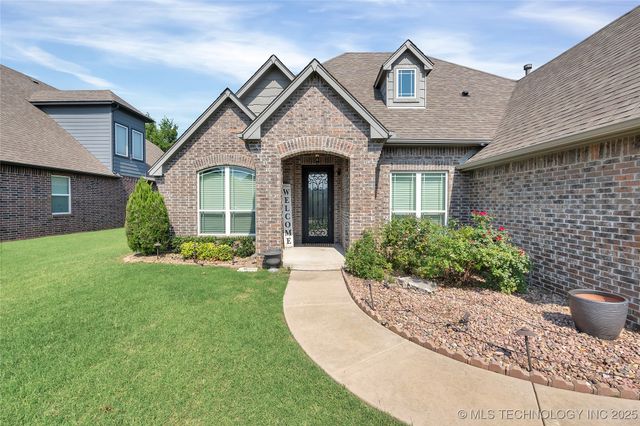 3915 S 15th Place, Broken Arrow, OK 74011