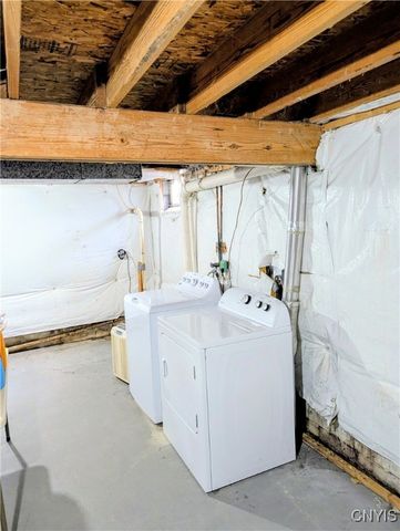 8218 Perch Drive, Clay, NY 13090