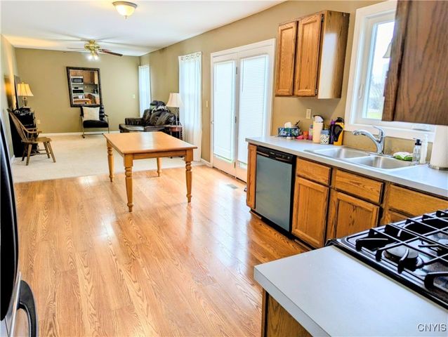 8218 Perch Drive, Clay, NY 13090