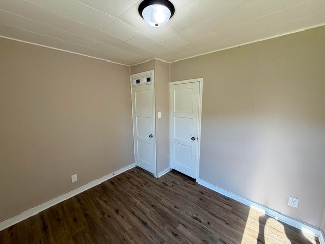5775 Connecticut Street, Merrillville, IN 46410