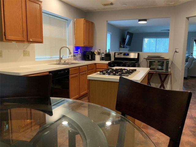 10838 Spruce Drive S, La Porte, TX 77571