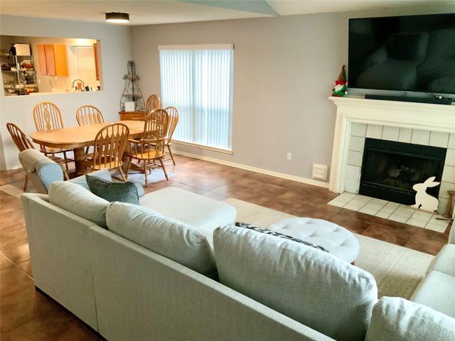 10838 Spruce Drive S, La Porte, TX 77571