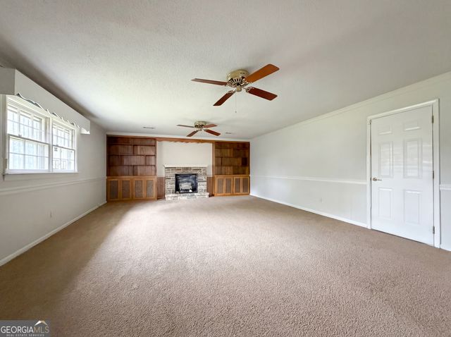 214 Cornell Drive, Warner Robins, GA 31093