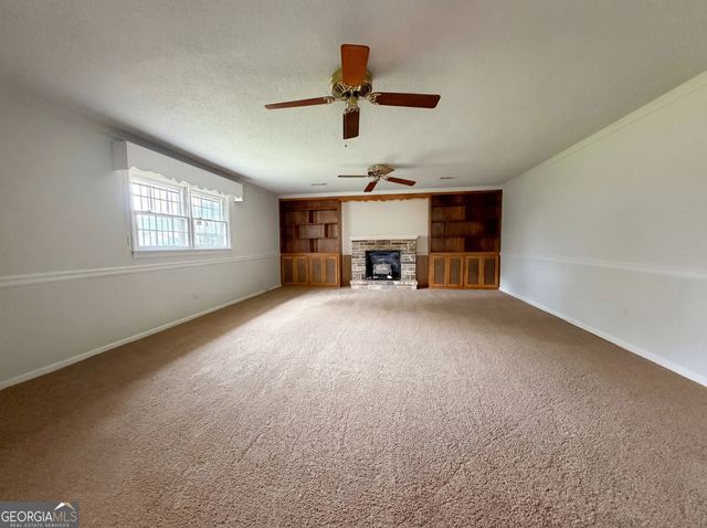 214 Cornell Drive, Warner Robins, GA 31093