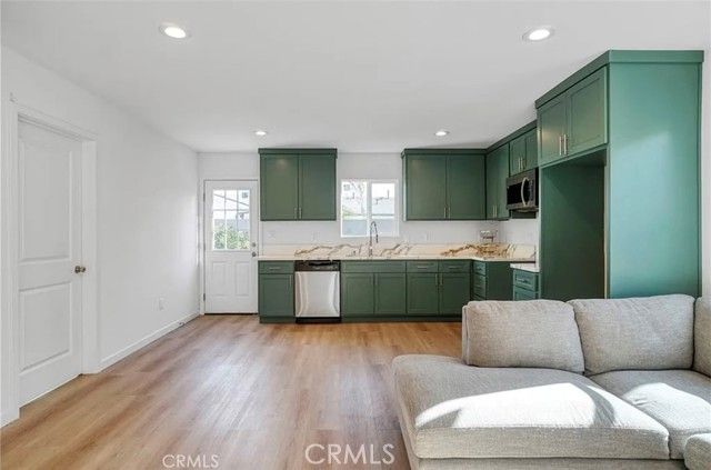 14320 Osborne, Panorama City (los Angeles), CA 91402