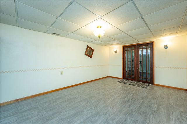 1014 S 11th Avenue, Marshalltown, IA 50158