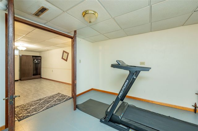 1014 S 11th Avenue, Marshalltown, IA 50158