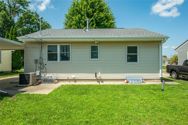 1014 S 11th Avenue, Marshalltown, IA 50158