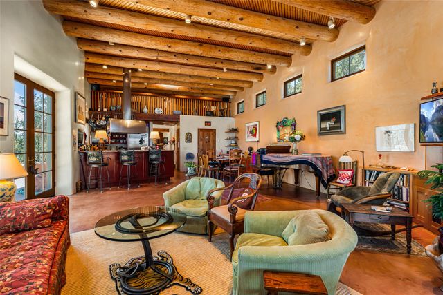 642 Camino De La Luz, Santa Fe, NM 87505