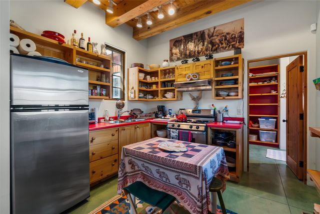 642 Camino De La Luz, Santa Fe, NM 87505