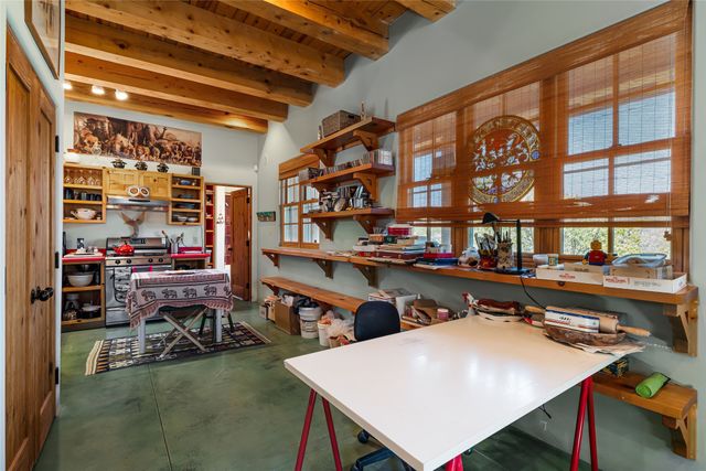 642 Camino De La Luz, Santa Fe, NM 87505