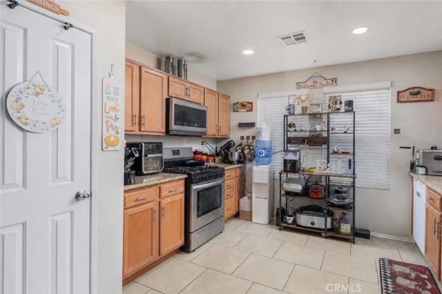 781 Amherst, San Jacinto, CA 92582