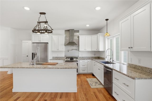 1291 Central Avenue, Johnston, RI 02919